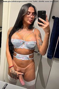 Foto selfie hot trans escort Julia Azevedo Milano 3928625388