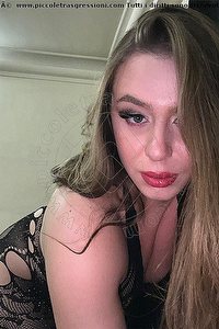Foto selfie trans Renata Camargo Roma 3533576495