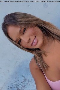 Foto selfie trans Larissa Alba Adriatica 3936203468