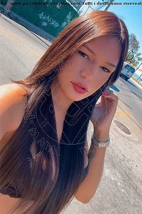 Foto selfie trans Larissa Alba Adriatica 3936203468