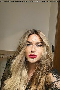 Foto selfie trav Serena Roma 3515626907
