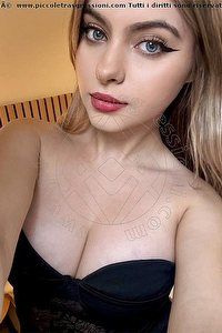 Foto selfie girls Olena Verona 3319929813