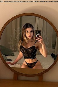 Foto selfie girls Olena Verona 3319929813