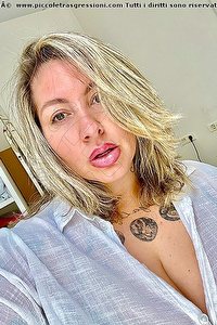 Foto selfie girls Laura Andrade Bologna 3331411494