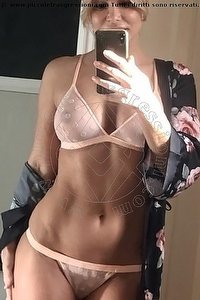 Foto selfie escort Sharon Schlein Perugia 3880935961