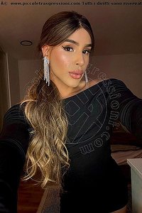 Foto selfie trav Ananda Milano 3445233612