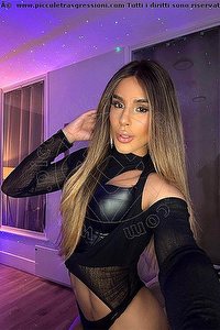 Foto selfie trav Ananda Milano 3445233612