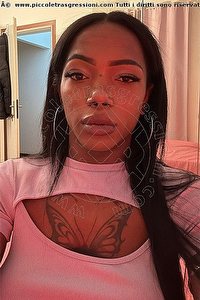 Foto selfie trans escort Lorena Calda Cattolica 3292095547