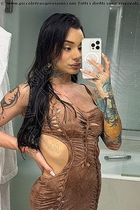 Foto selfie trans escort Lua Fernandes Dubai 00306940142428