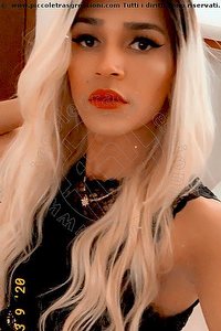 Foto selfie trans Giulia Araujo Torino 3273719219