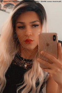 Foto selfie trans Giulia Araujo Torino 3273719219