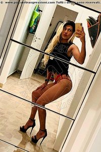 Foto selfie trans Giulia Araujo Torino 3273719219