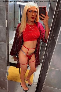 Foto selfie trans Giulia Araujo Torino 3273719219