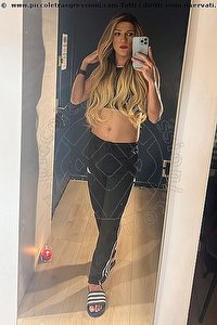 Foto selfie trans Giulia Araujo Torino 3273719219