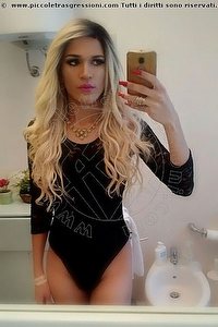Foto selfie trans escort Giulia Araujo Torino 3273719219