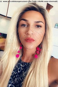 Foto selfie trans escort Giulia Araujo Torino 3273719219