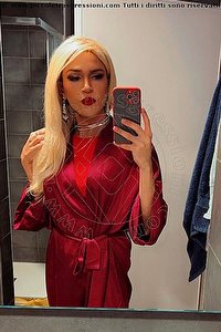 Foto selfie trans escort Giulia Araujo Torino 3273719219