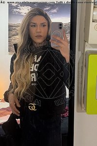 Foto selfie trans escort Giulia Araujo Torino 3273719219