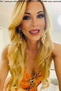 Foto selfie trans Alexia Veit Desenzano Del Garda 3382822873